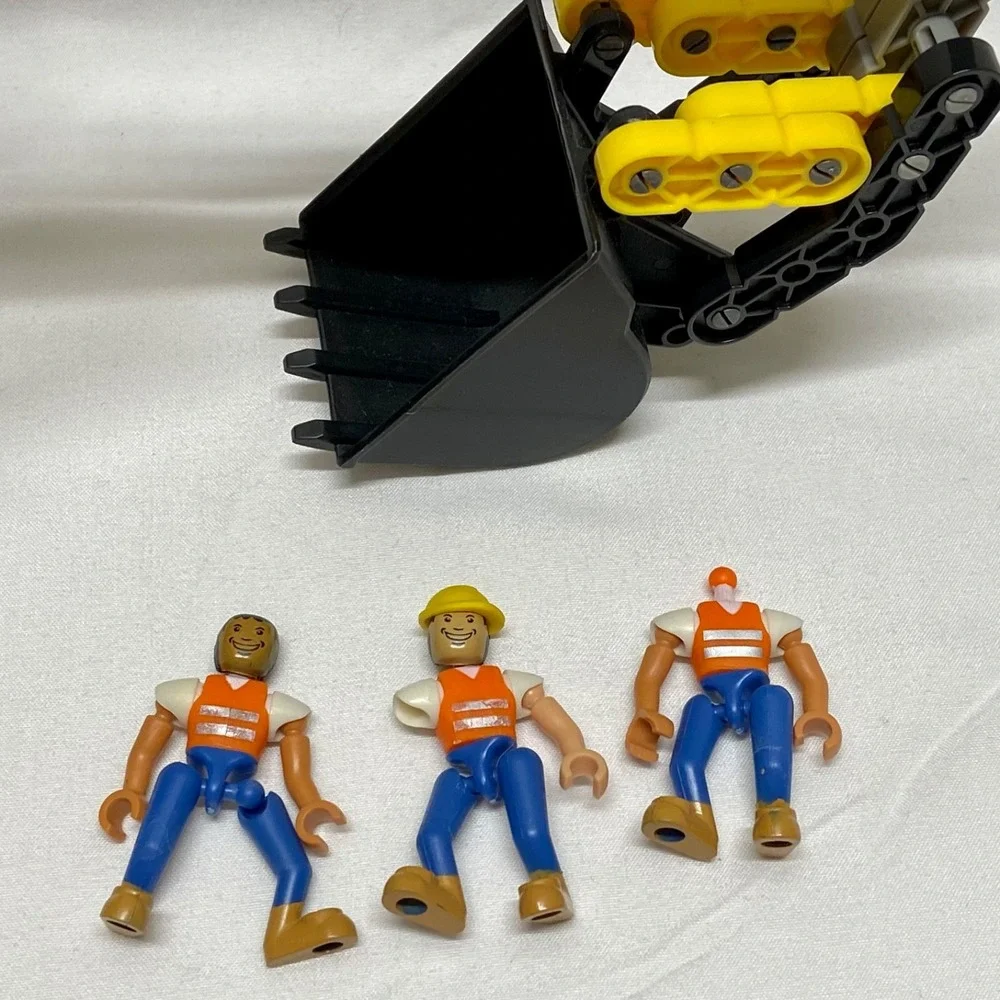 LEGO Technic Excavator Vexcon VIQ-1208 + 3 Worker Men Missing Limbs No Manuals